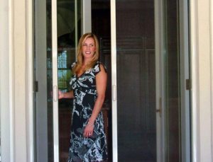 retractable screens for doors